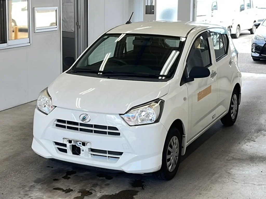 Daihatsu Mira e:S LA350S 2019
